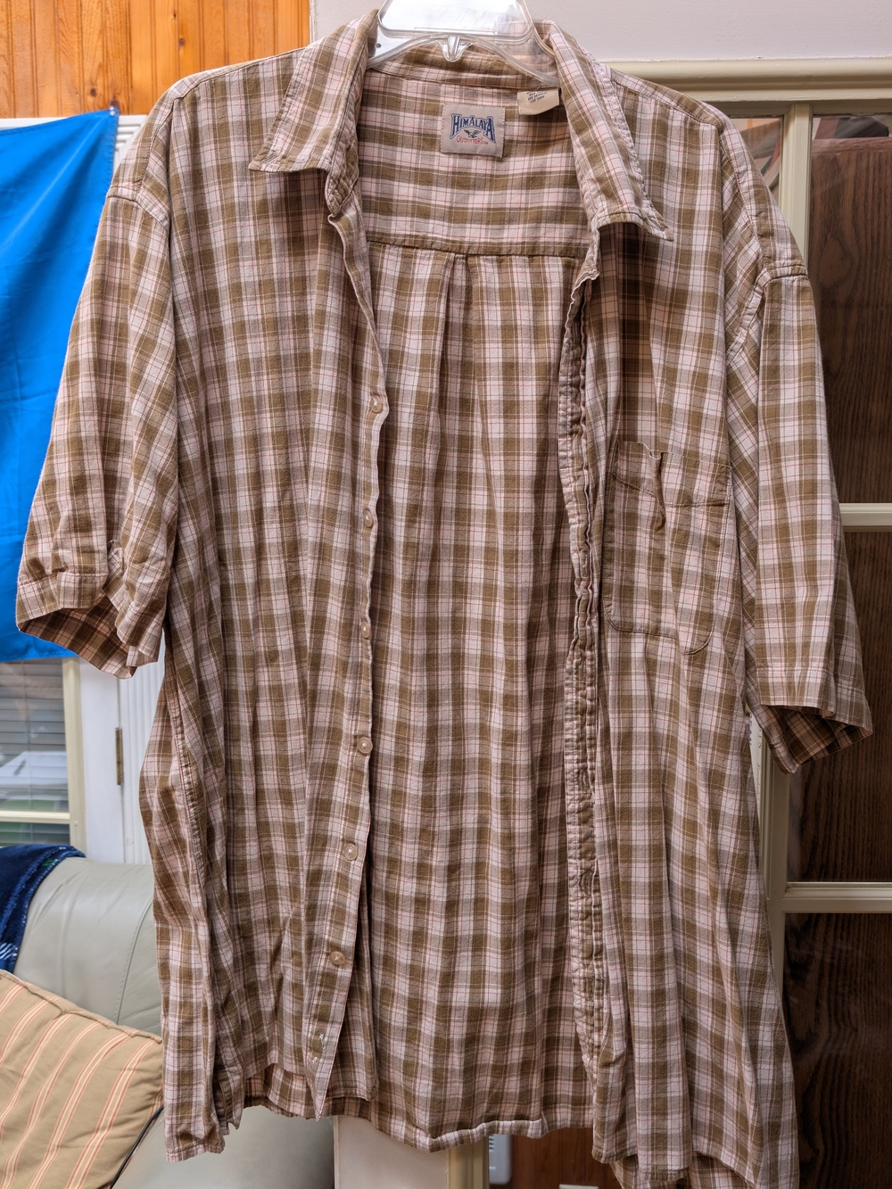 Himalaya Outfitters Men's Brown Plaid Short-Sleeve Button-Down Shirt